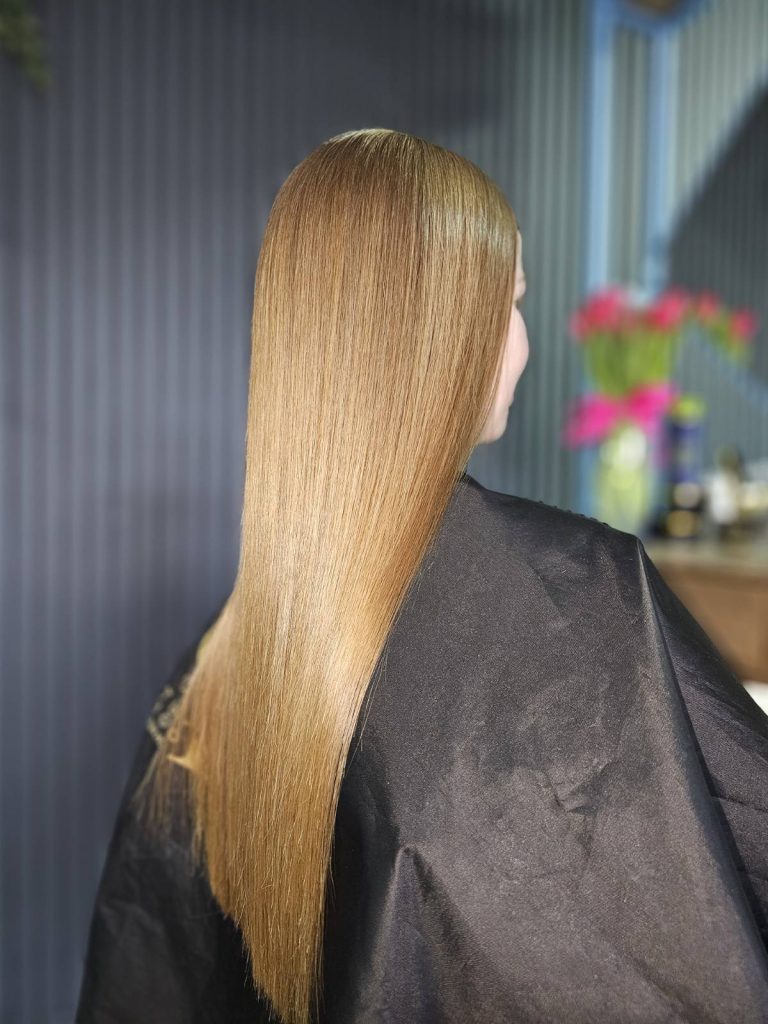 Реконструкція волосся – відновлення без праски